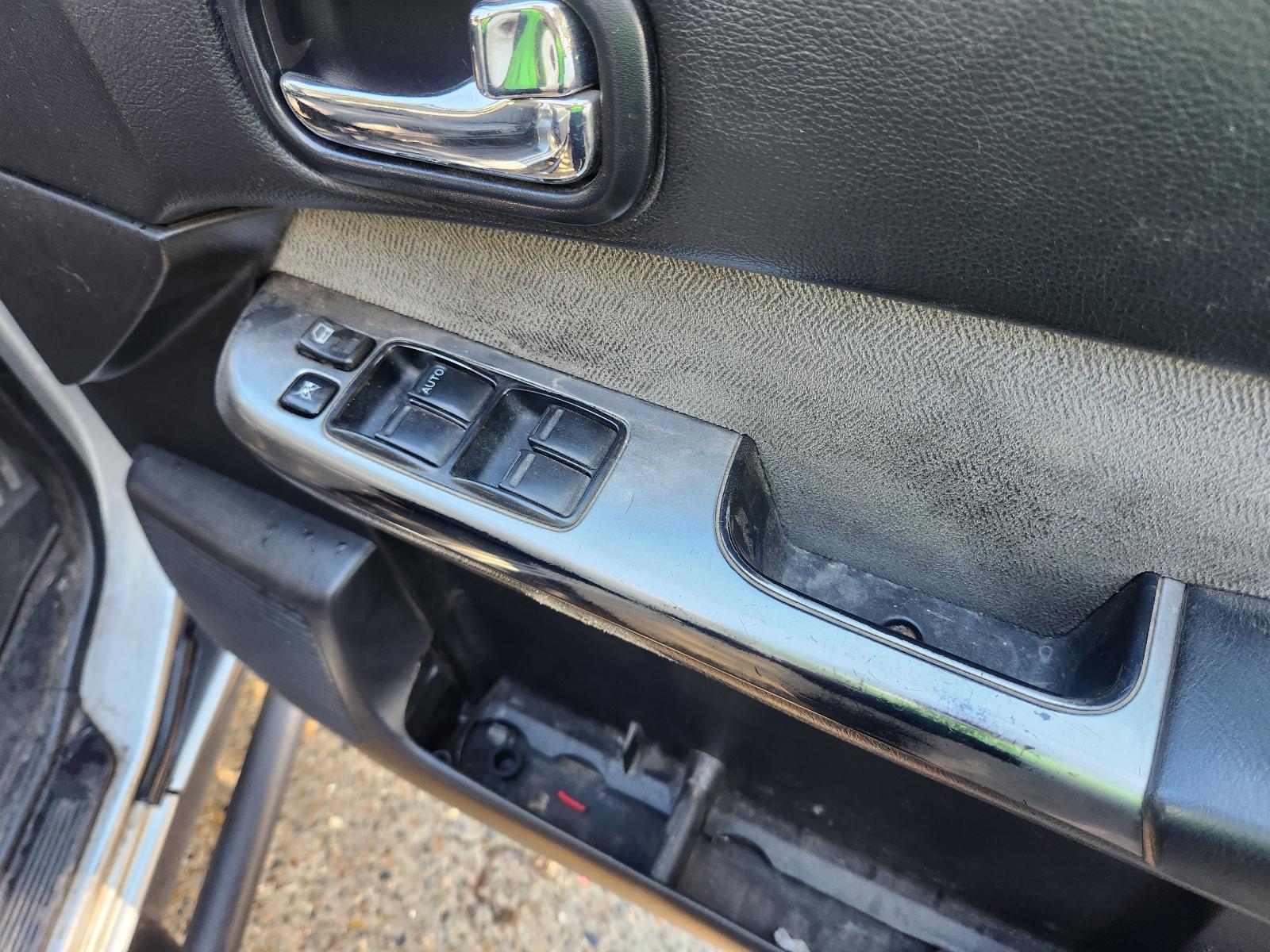 View Nissan Patrol 2005 4 Door Station Wagon
