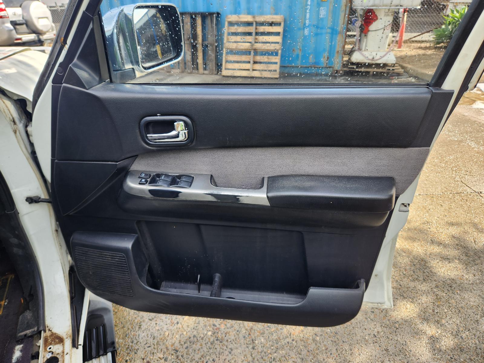 Nissan Patrol 2015 4 Door Station Wagon View Nissan Patrol 2015 4 Door Station Wagon