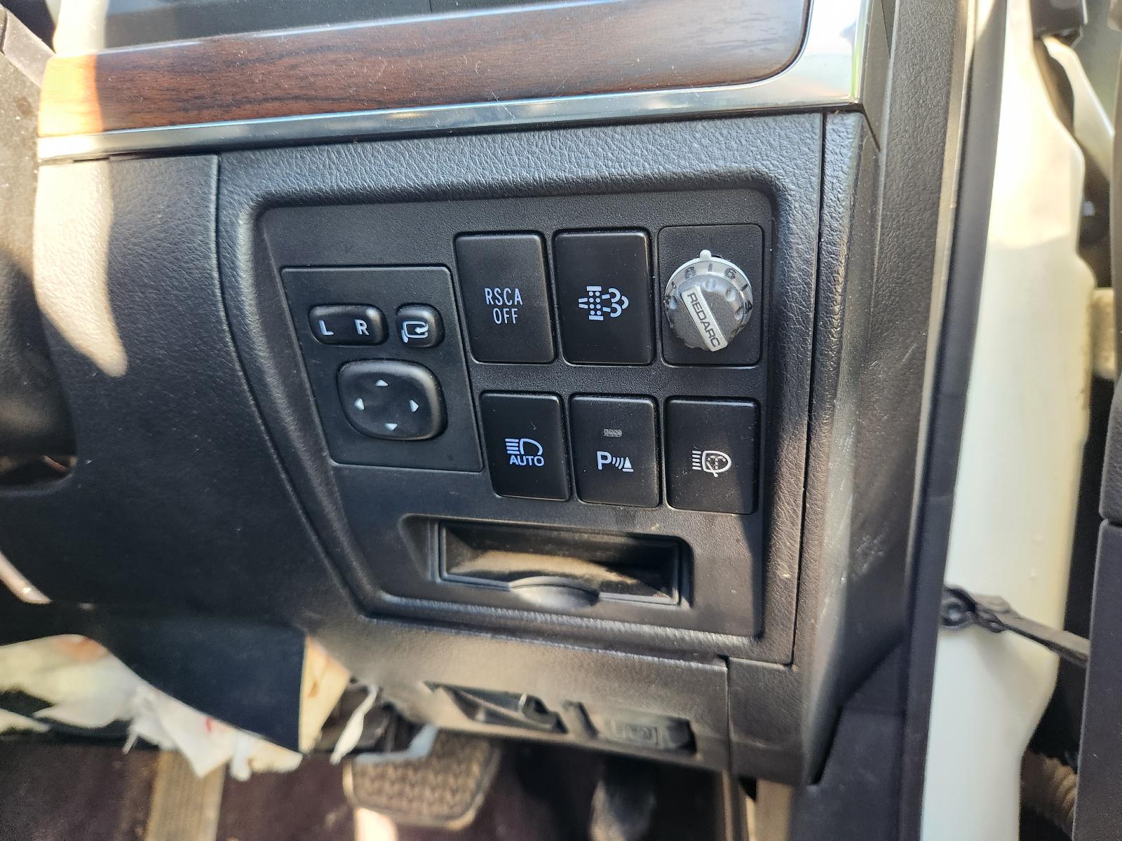 View Toyota Landcruiser 2015 4 Door Station Wagon