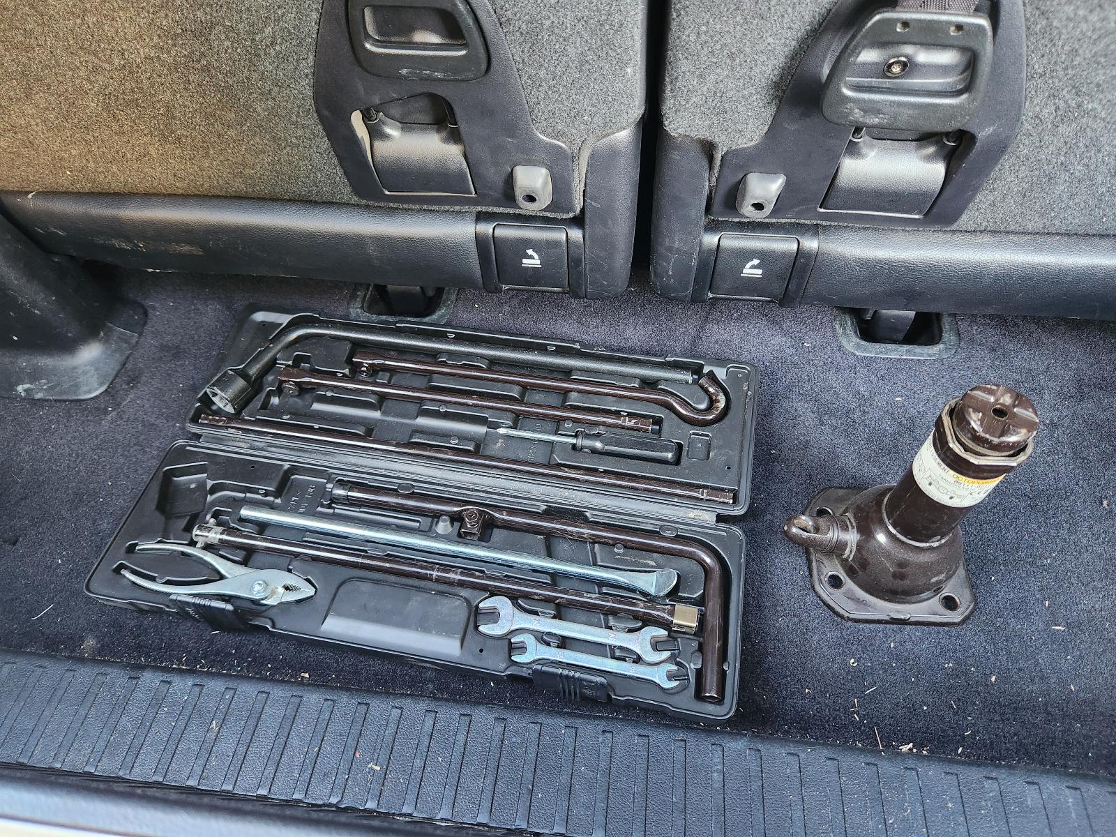 View Toyota Landcruiser 2015 4 Door Station Wagon