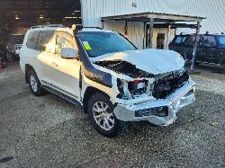 View Toyota Landcruiser 2015 4 Door Station Wagon