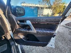 View Toyota Landcruiser 2015 4 Door Station Wagon