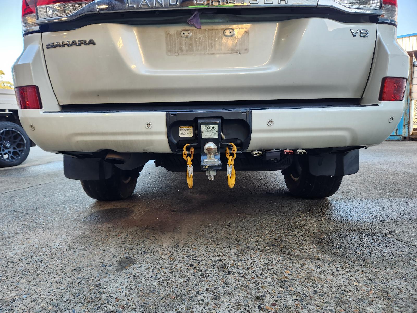 View Toyota Landcruiser 2015 4 Door Station Wagon