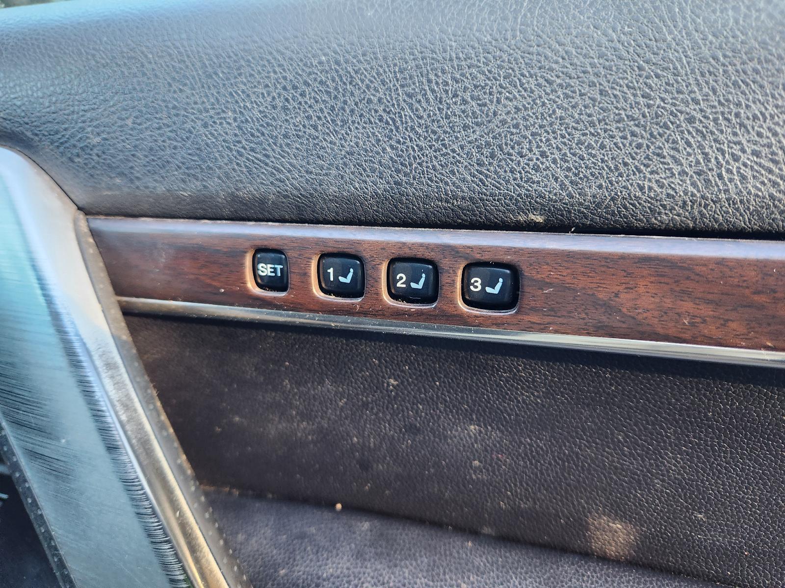 View Toyota Landcruiser 2015 4 Door Station Wagon