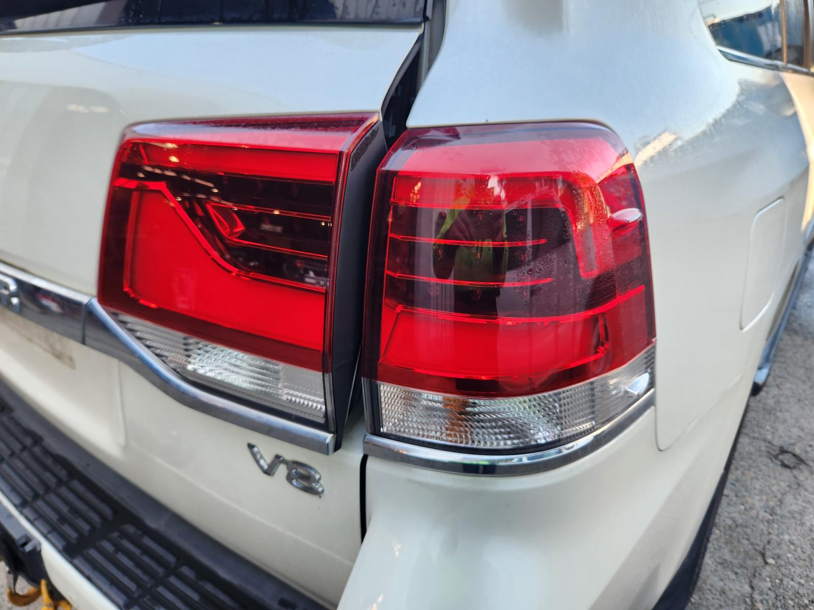 View Toyota Landcruiser 2015 4 Door Station Wagon