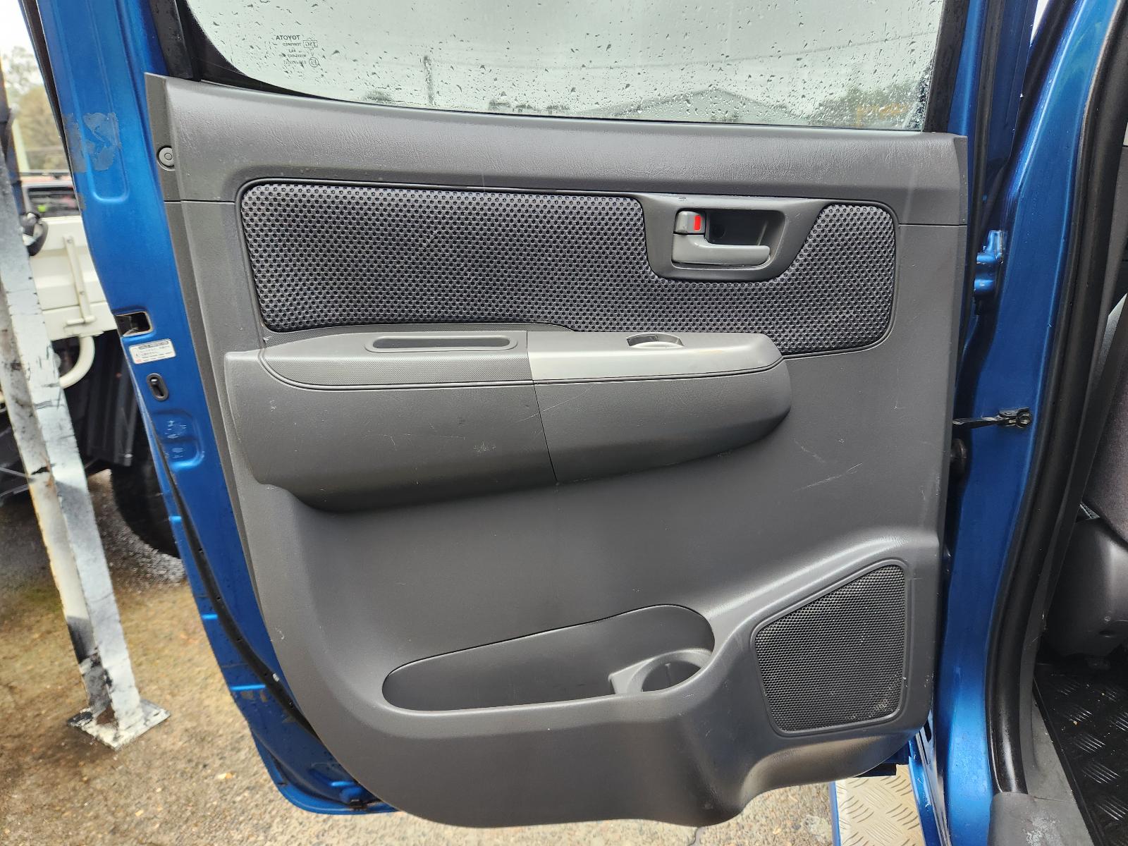 Toyota Hilux 2013 4 Door Utility View Toyota Hilux 2013 4 Door Utility
