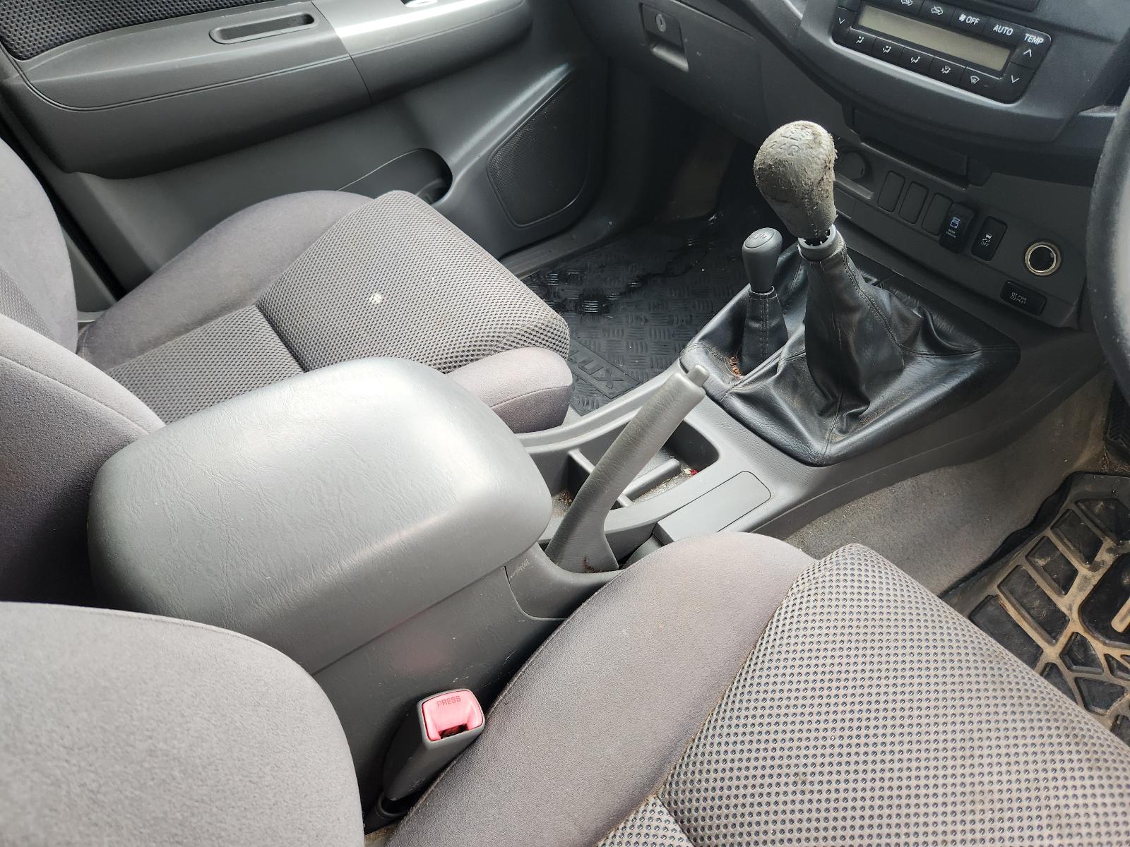 Toyota Hilux 2013 4 Door Utility View Toyota Hilux 2013 4 Door Utility