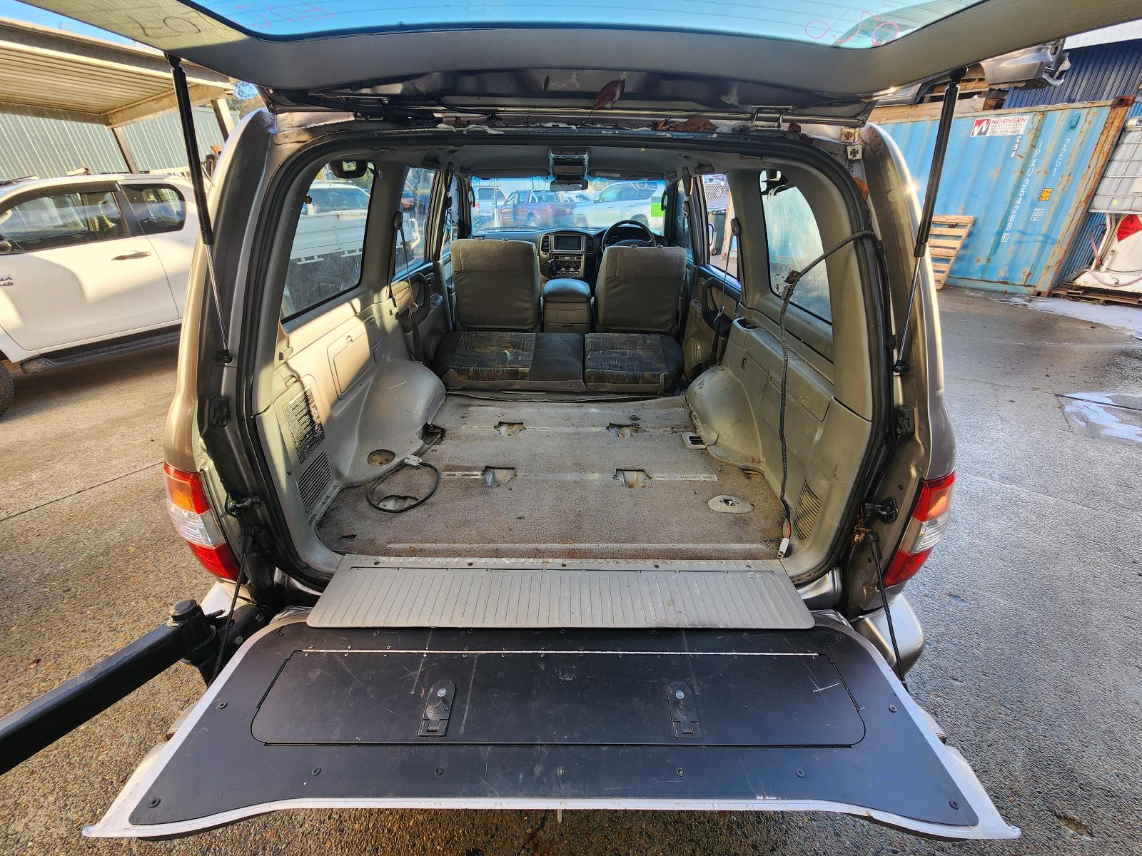 Toyota Landcruiser 2006 4 Door Station Wagon View Toyota Landcruiser 2006 4 Door Station Wagon