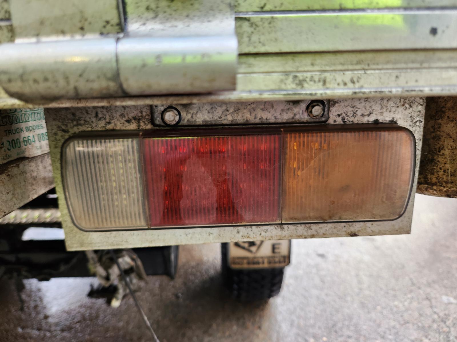 Toyota Hilux 2004 2 Door Pickup View Toyota Hilux 2004 2 Door Pickup