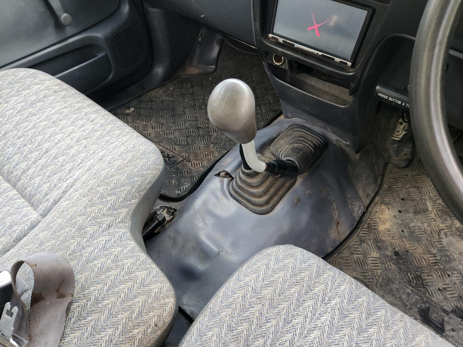 Toyota Hilux 2004 2 Door Pickup View Toyota Hilux 2004 2 Door Pickup