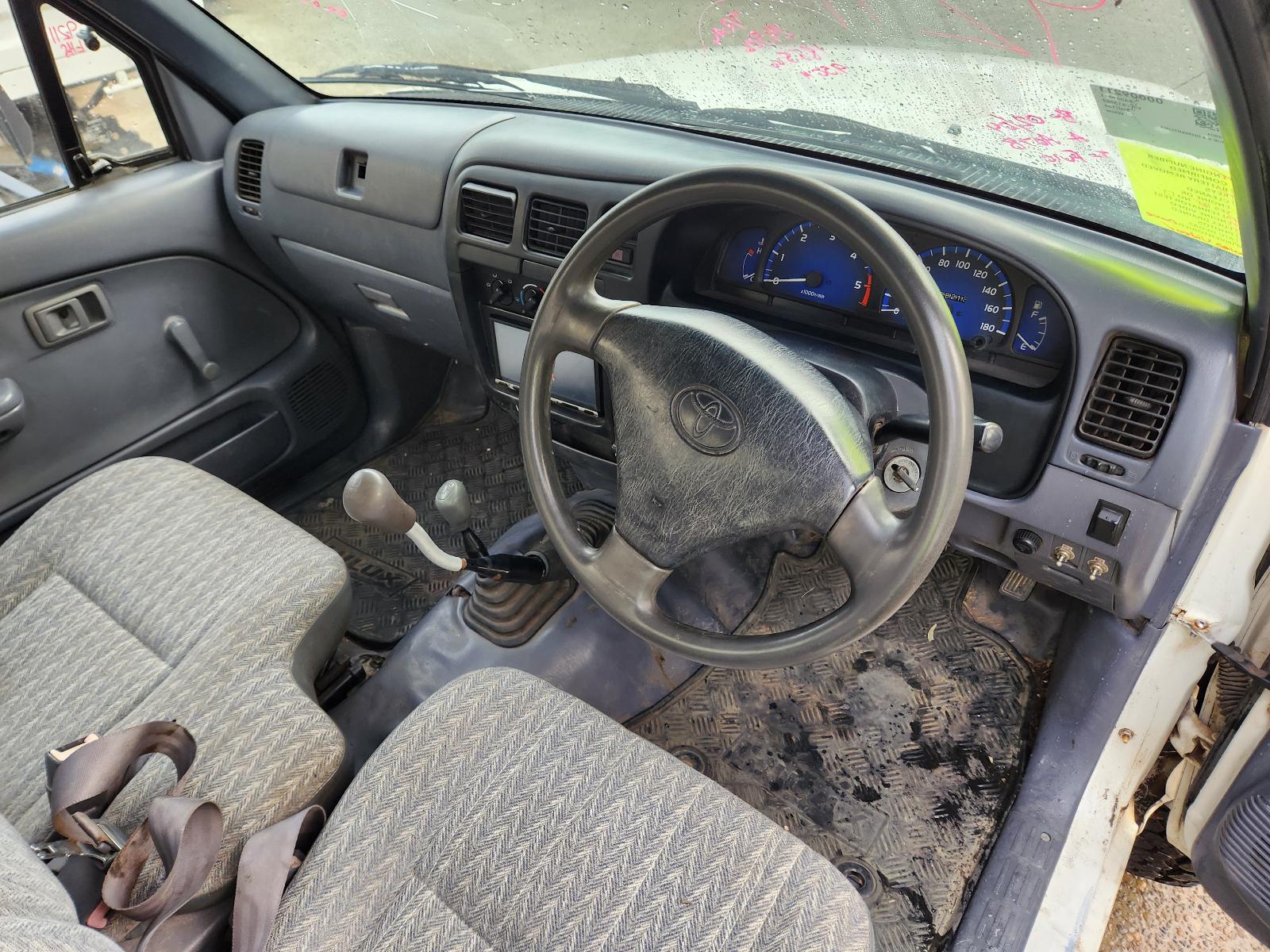 Toyota Hilux 2004 2 Door Pickup View Toyota Hilux 2004 2 Door Pickup