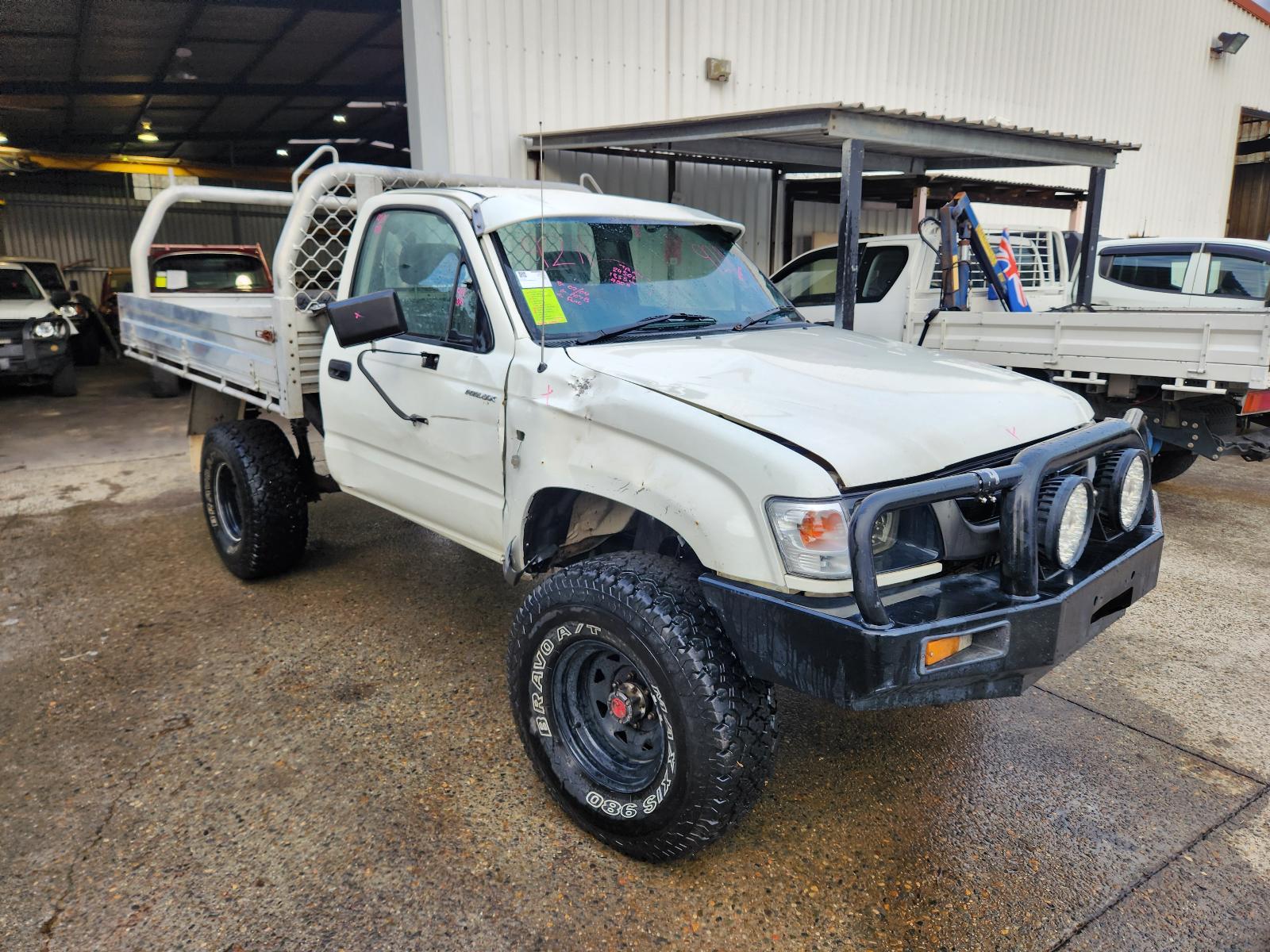 Toyota Hilux 2004 2 Door Pickup View Toyota Hilux 2004 2 Door Pickup