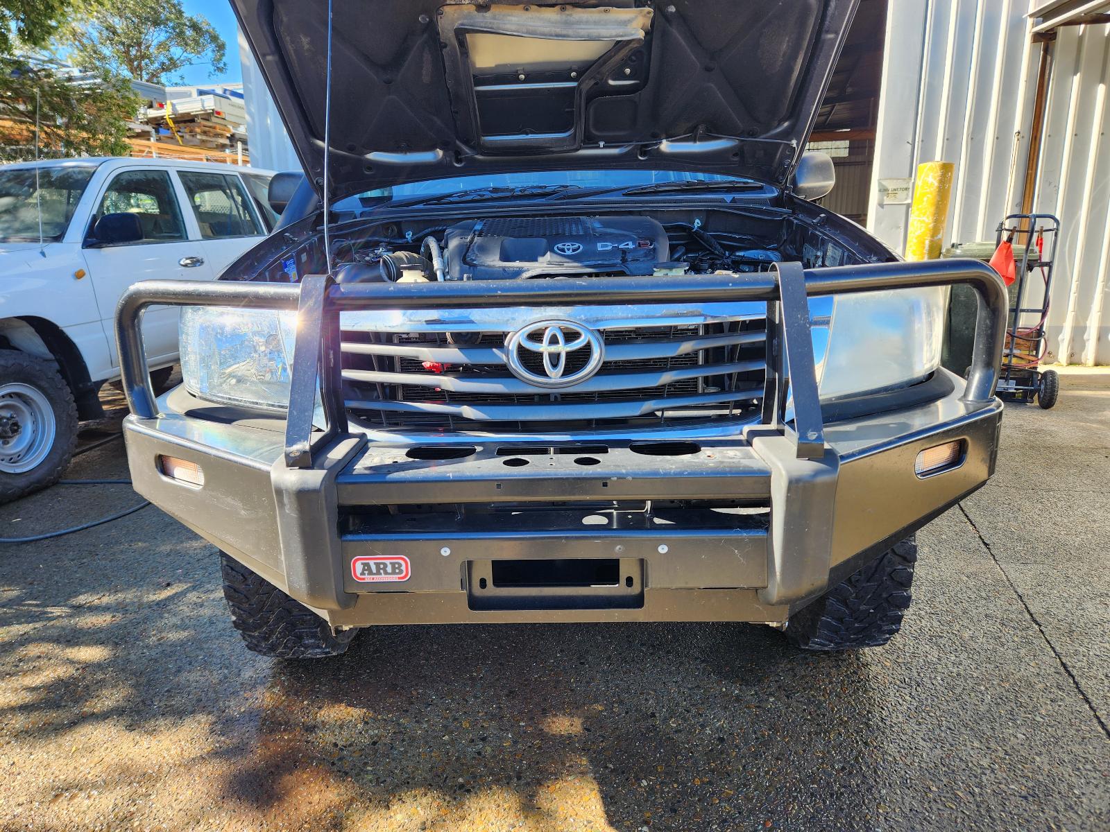 Toyota Hilux 2013 4 Door Pickup View Toyota Hilux 2013 4 Door Pickup
