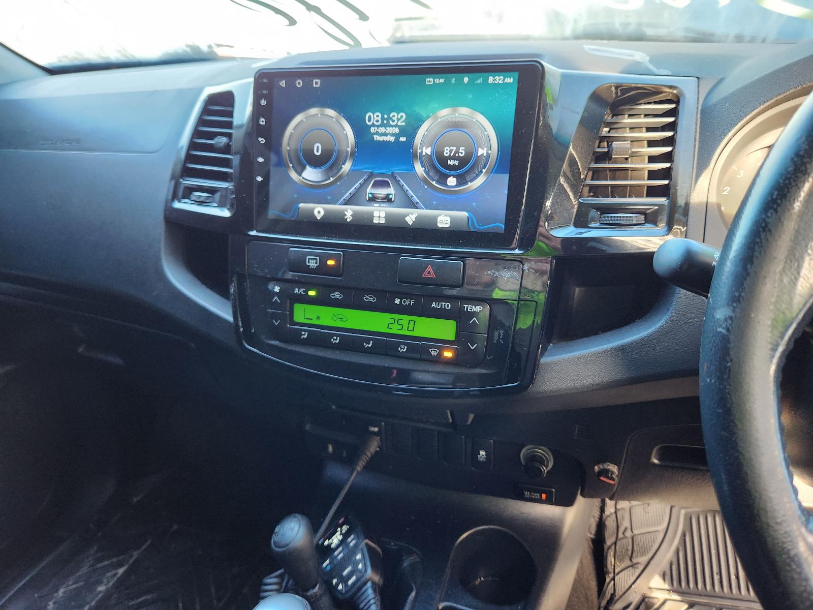 Toyota Hilux 2014 4 Door Utility View Toyota Hilux 2014 4 Door Utility