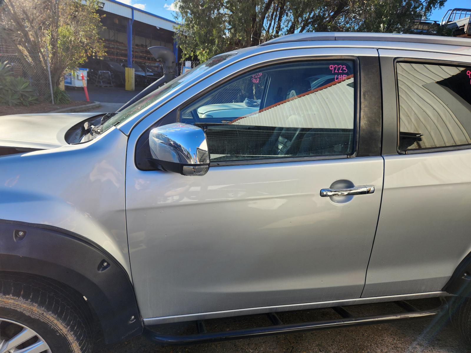 View Isuzu Mu-x 2017 4 Door Station Wagon