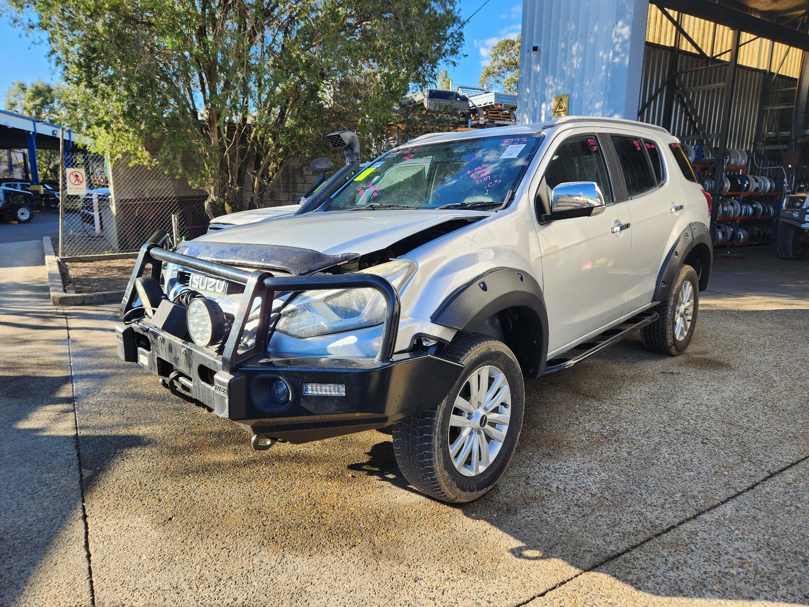 View Isuzu Mu-x 2017 4 Door Station Wagon