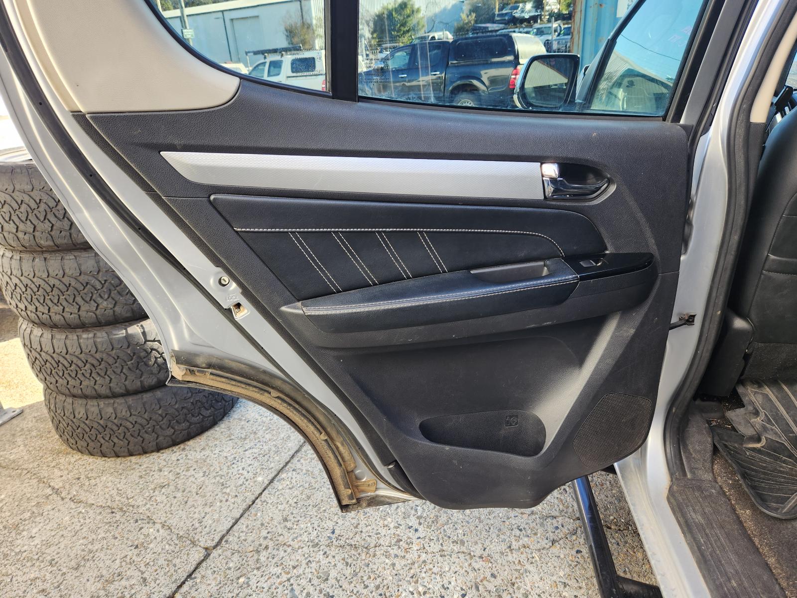 View Isuzu Mu-x 2017 4 Door Station Wagon
