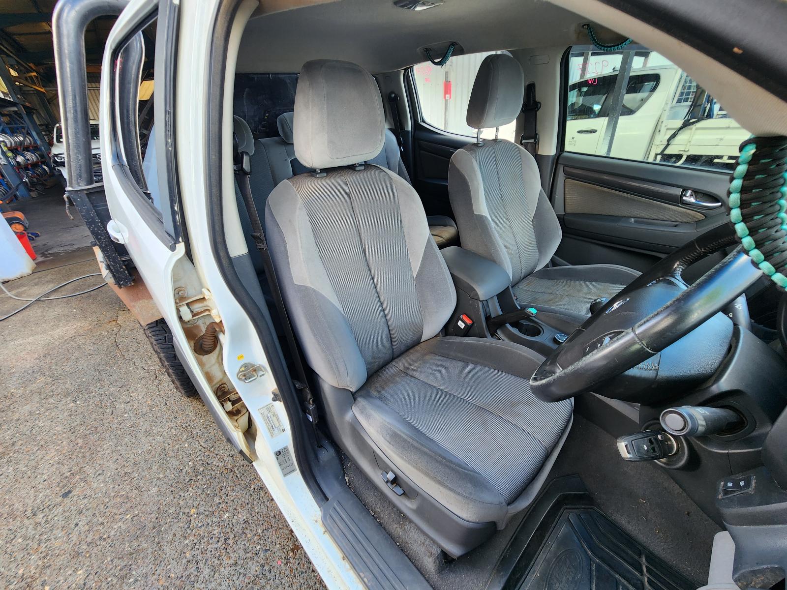 View Holden Colorado 2012 4 Door Utility