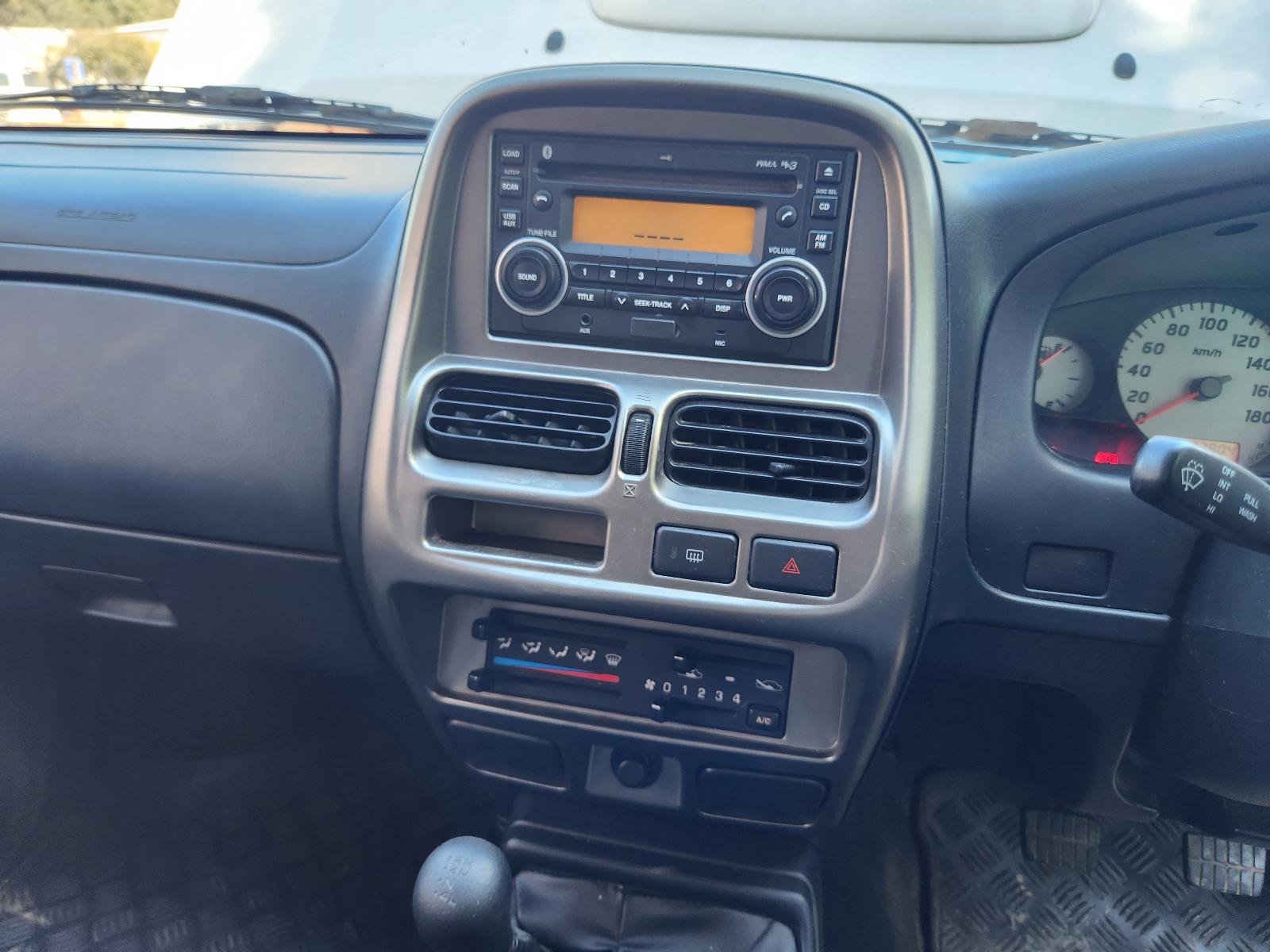 Nissan Navara 2014 4 Door Utility View Nissan Navara 2014 4 Door Utility