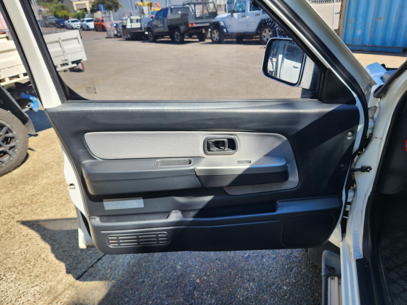 Nissan Navara 2014 4 Door Utility View Nissan Navara 2014 4 Door Utility