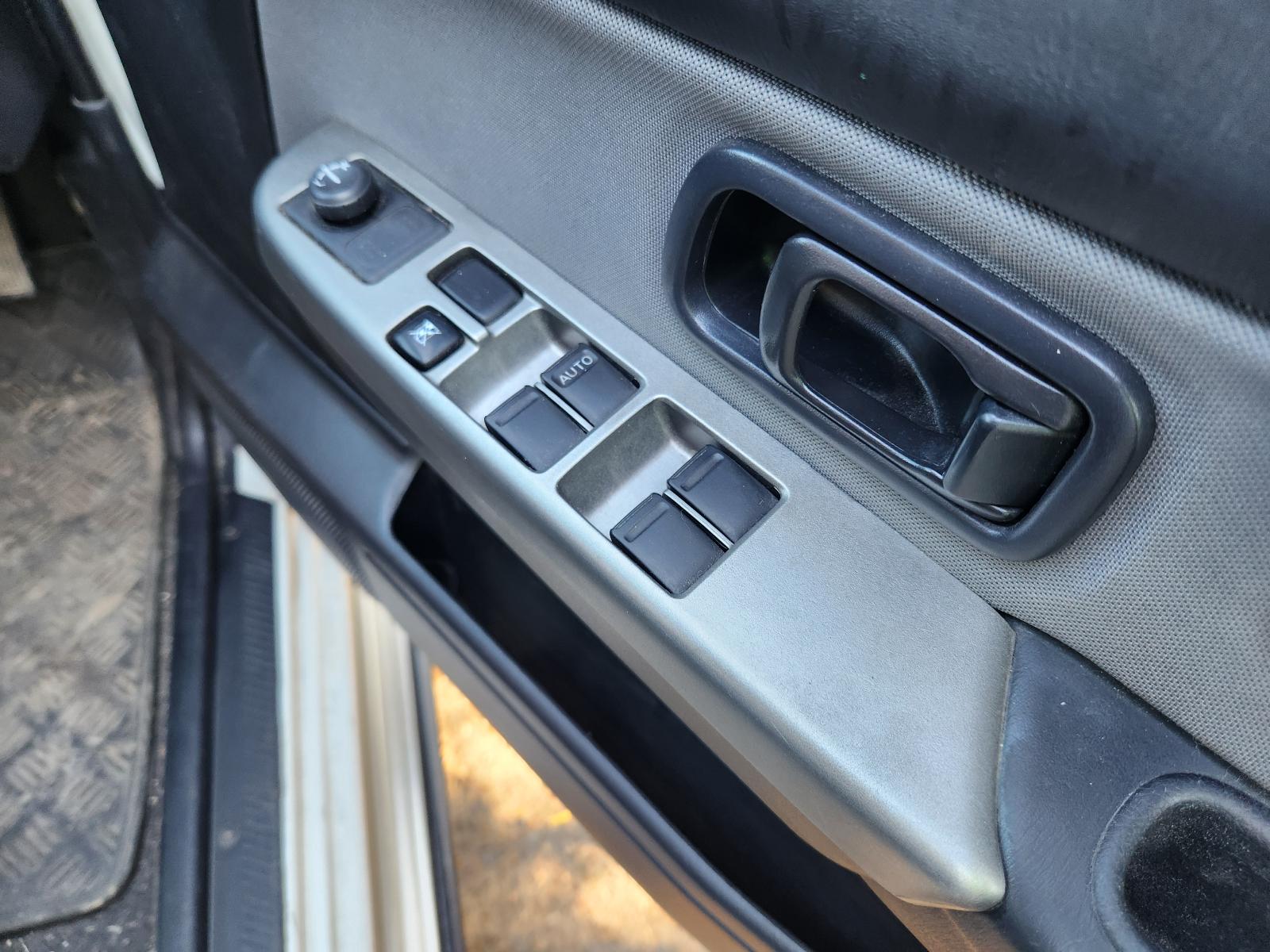 Nissan Navara 2014 4 Door Utility View Nissan Navara 2014 4 Door Utility