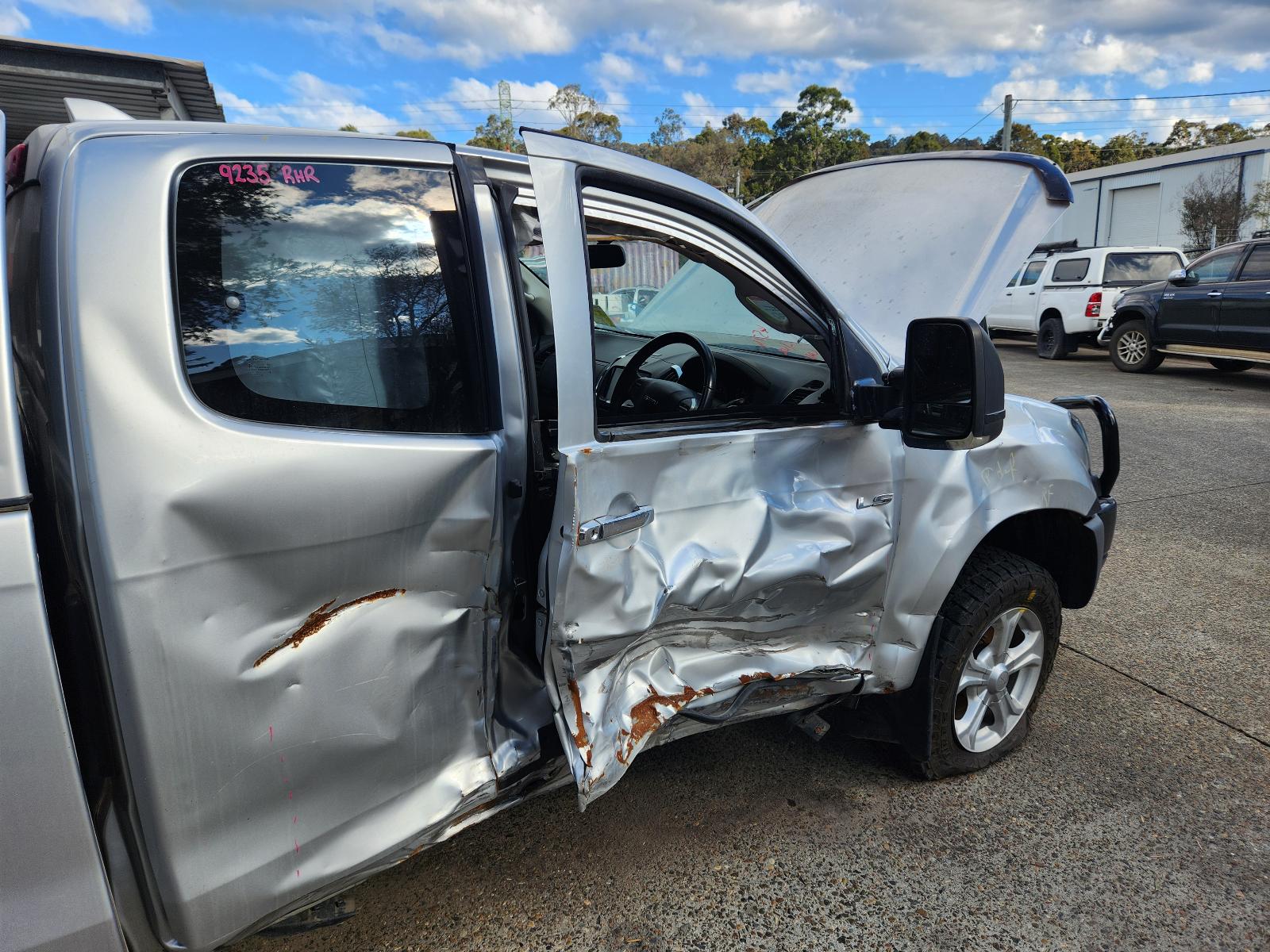 Isuzu Dmax 2018 4 Door Utility View Isuzu Dmax 2018 4 Door Utility