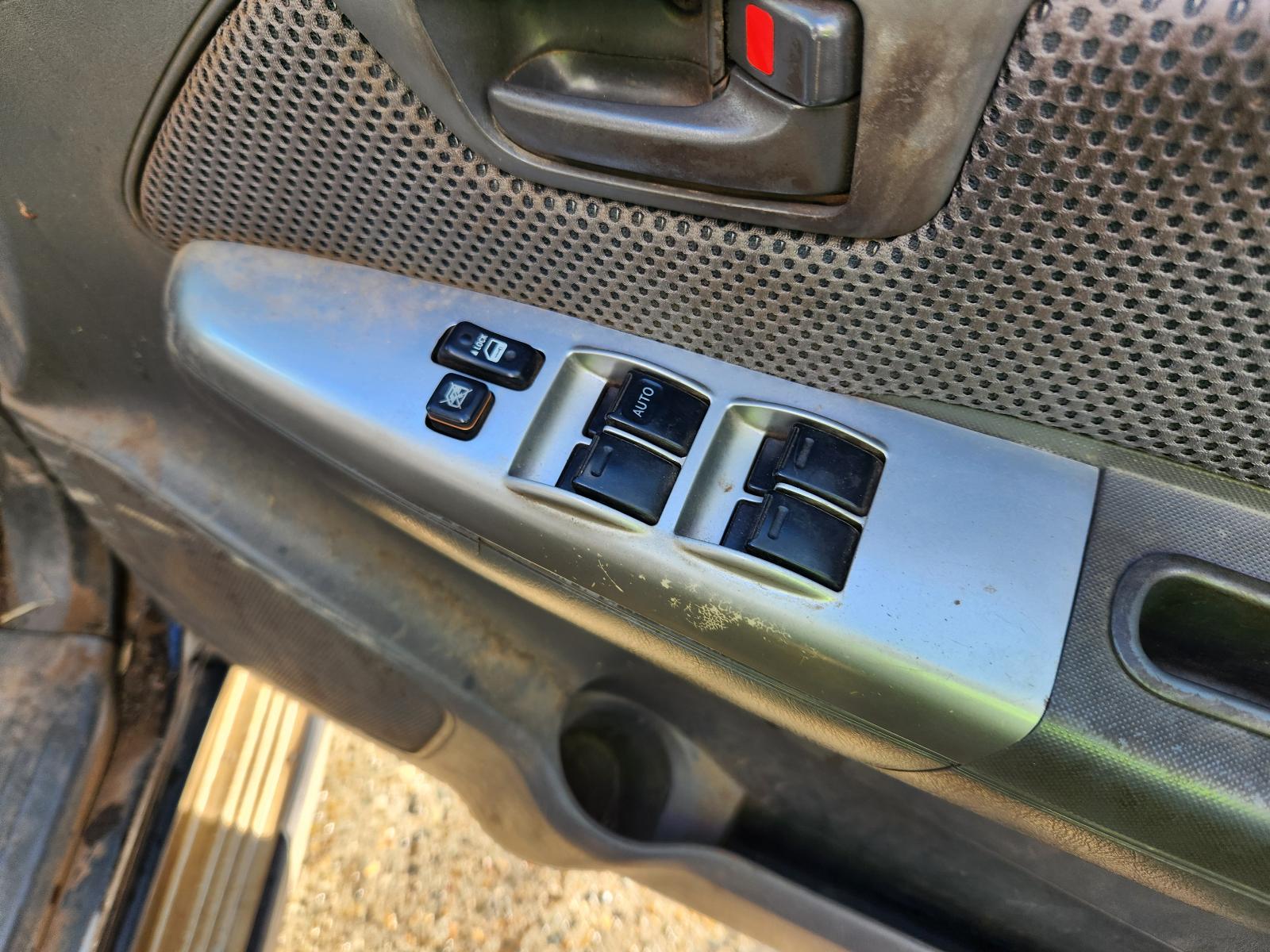 Toyota Hilux 2012 4 Door Utility View Toyota Hilux 2012 4 Door Utility
