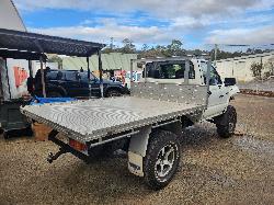 View Toyota Hilux 2000 2 Door Pickup
