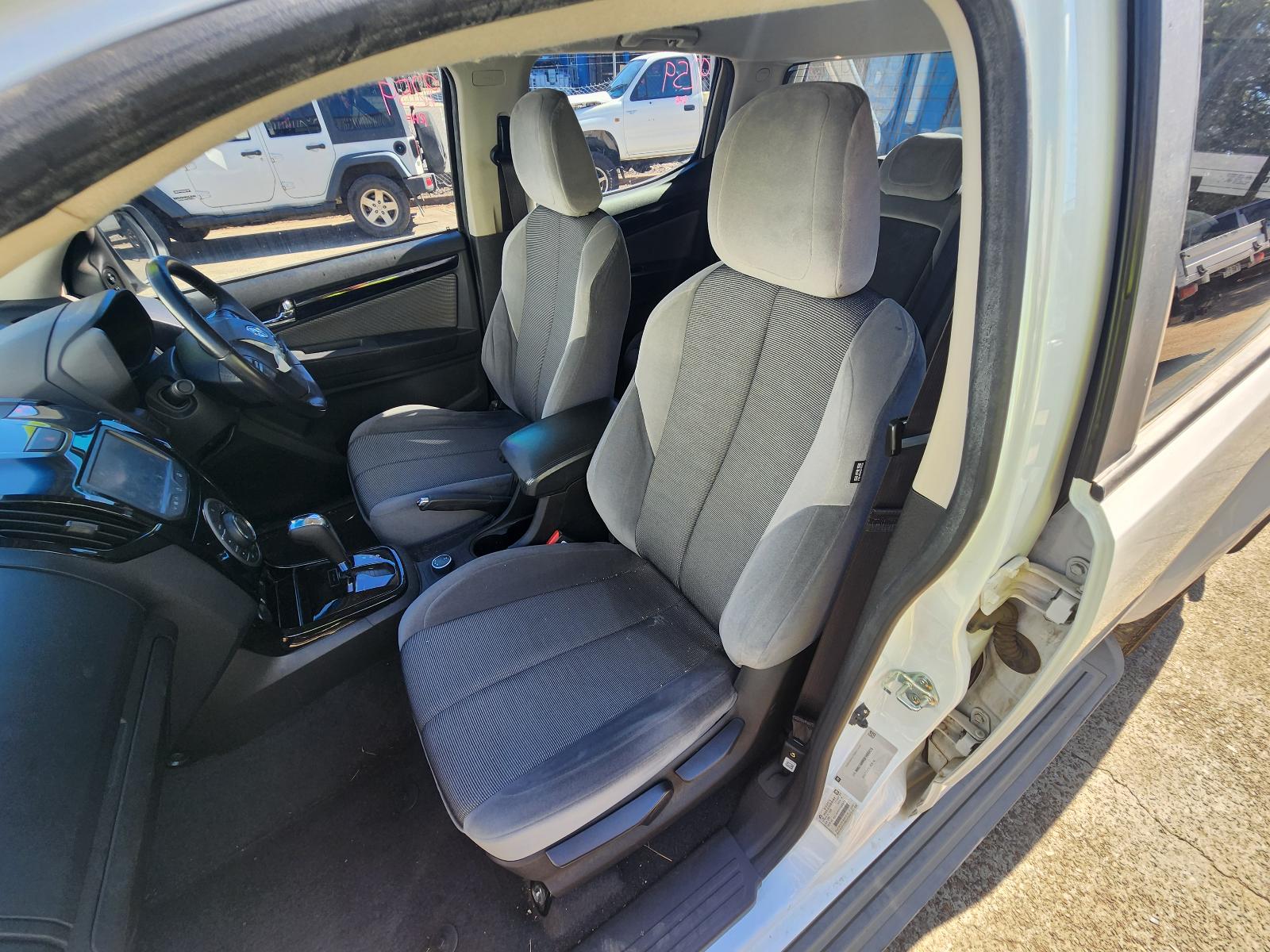 Holden Colorado 2014 4 Door Utility View Holden Colorado 2014 4 Door Utility