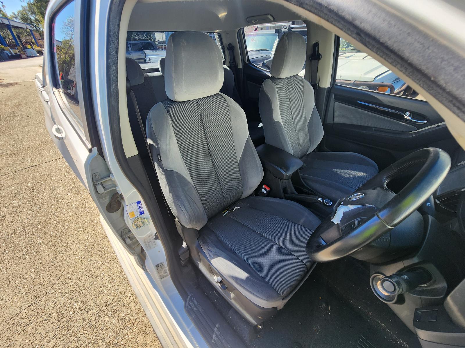 Holden Colorado 2014 4 Door Utility View Holden Colorado 2014 4 Door Utility