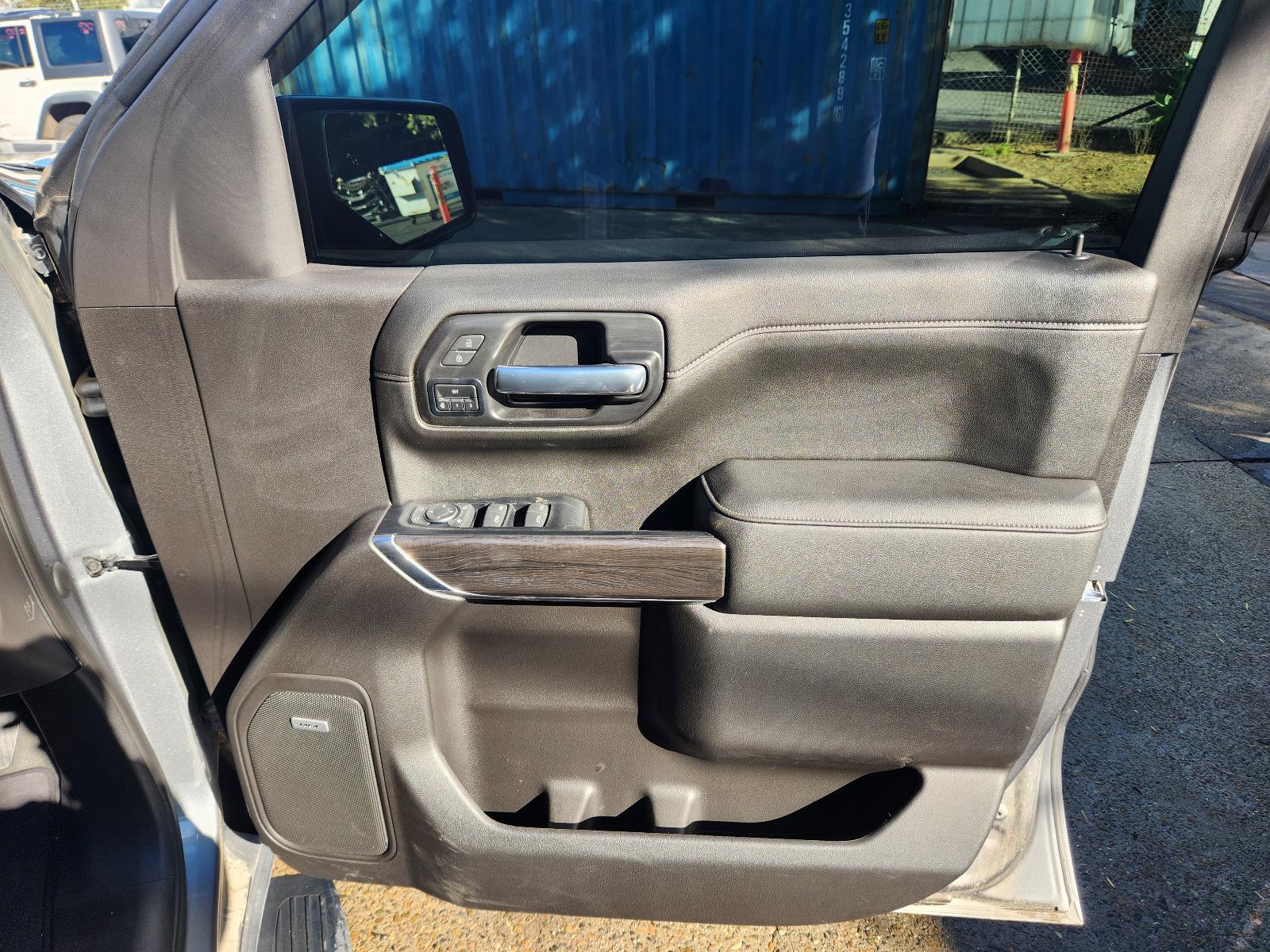 Chevrolet Silverado 2021 4 Door Utility View Chevrolet Silverado 2021 4 Door Utility