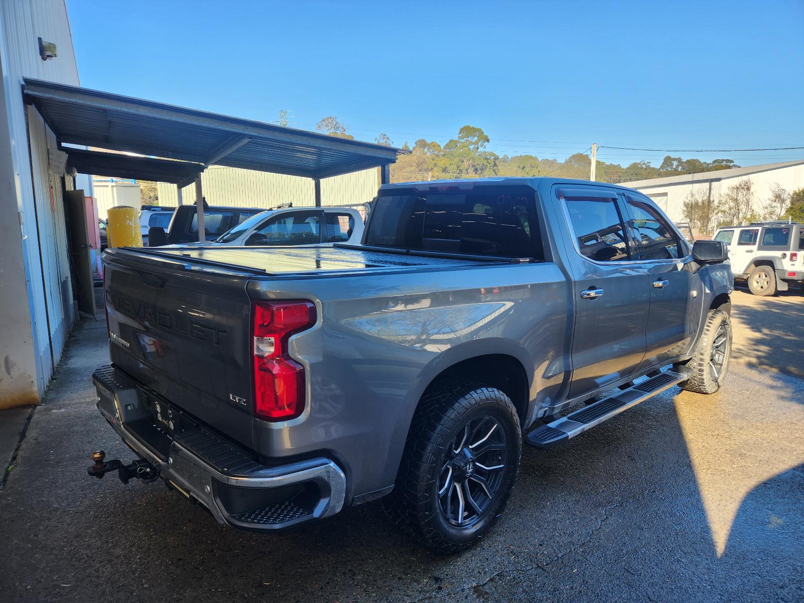 Chevrolet Silverado 2021 4 Door Utility View Chevrolet Silverado 2021 4 Door Utility