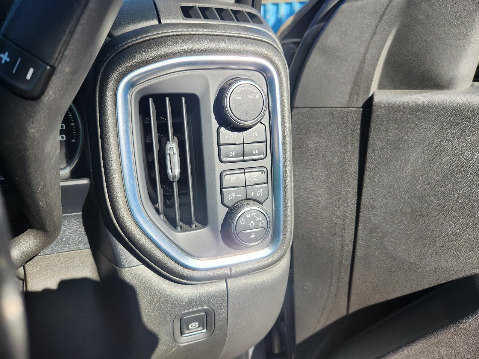 Chevrolet Silverado 2021 4 Door Utility View Chevrolet Silverado 2021 4 Door Utility