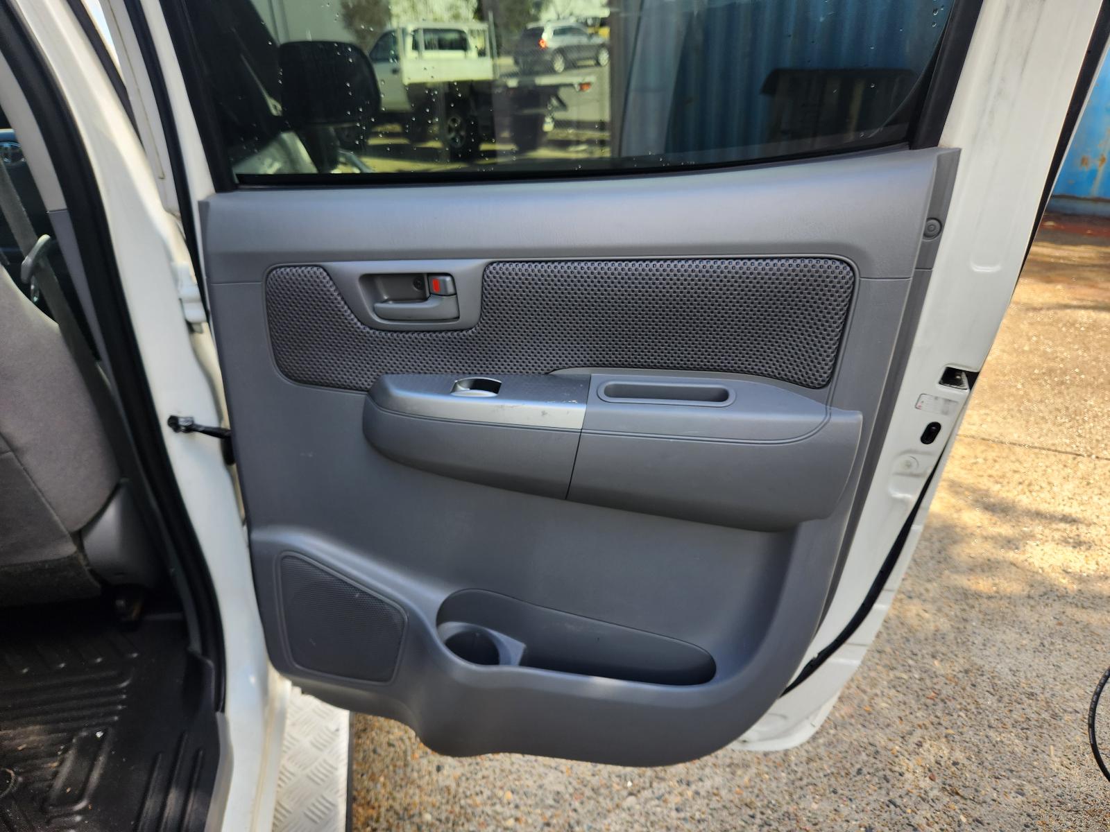 Toyota Hilux 2011 4 Door Utility View Toyota Hilux 2011 4 Door Utility