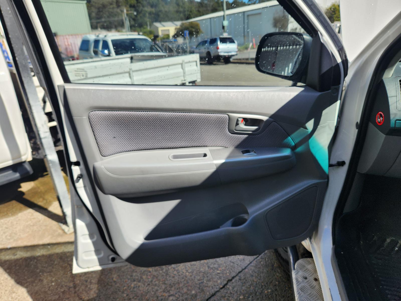 Toyota Hilux 2011 4 Door Utility View Toyota Hilux 2011 4 Door Utility