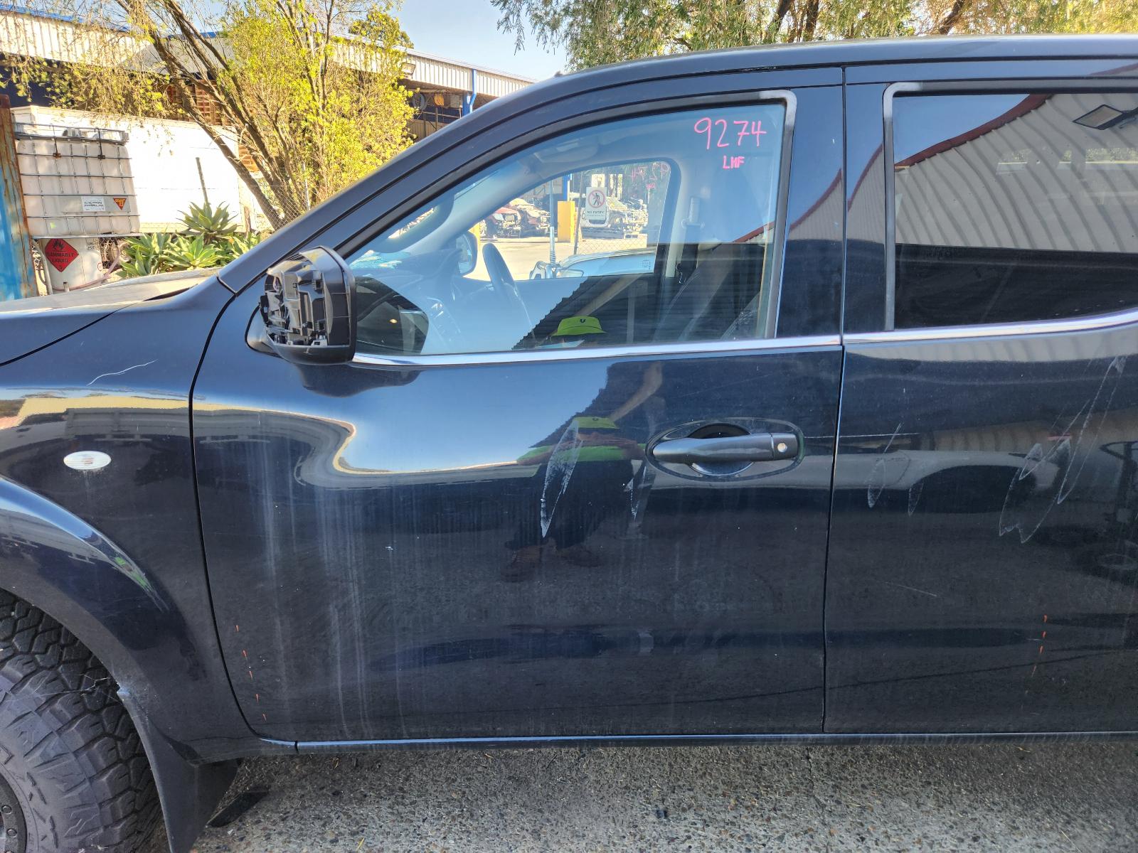 Nissan Navara 2015 4 Door Utility View Nissan Navara 2015 4 Door Utility