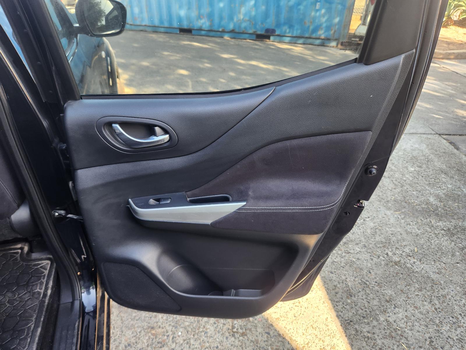 Nissan Navara 2015 4 Door Utility View Nissan Navara 2015 4 Door Utility