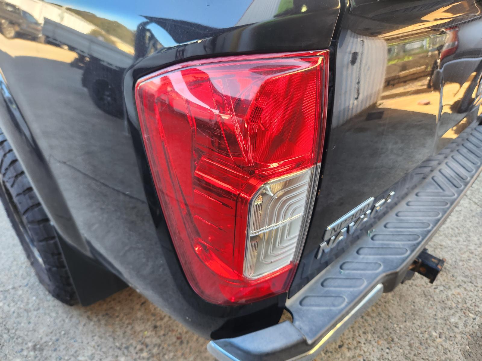 Nissan Navara 2015 4 Door Utility View Nissan Navara 2015 4 Door Utility