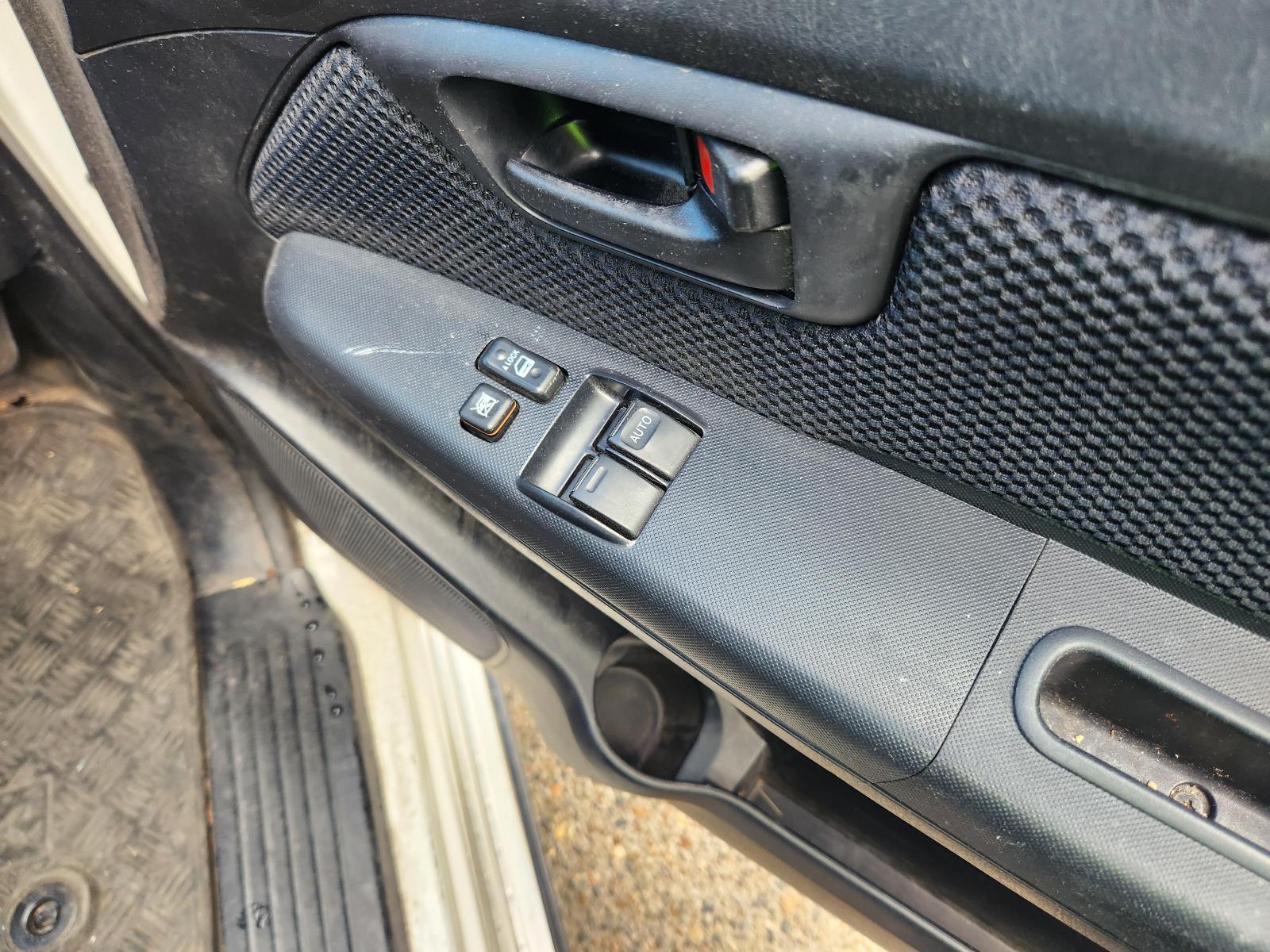 Toyota Hilux 2015 2 Door Pickup View Toyota Hilux 2015 2 Door Pickup