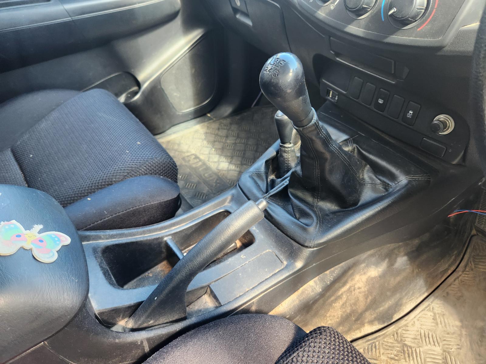 Toyota Hilux 2015 2 Door Pickup View Toyota Hilux 2015 2 Door Pickup
