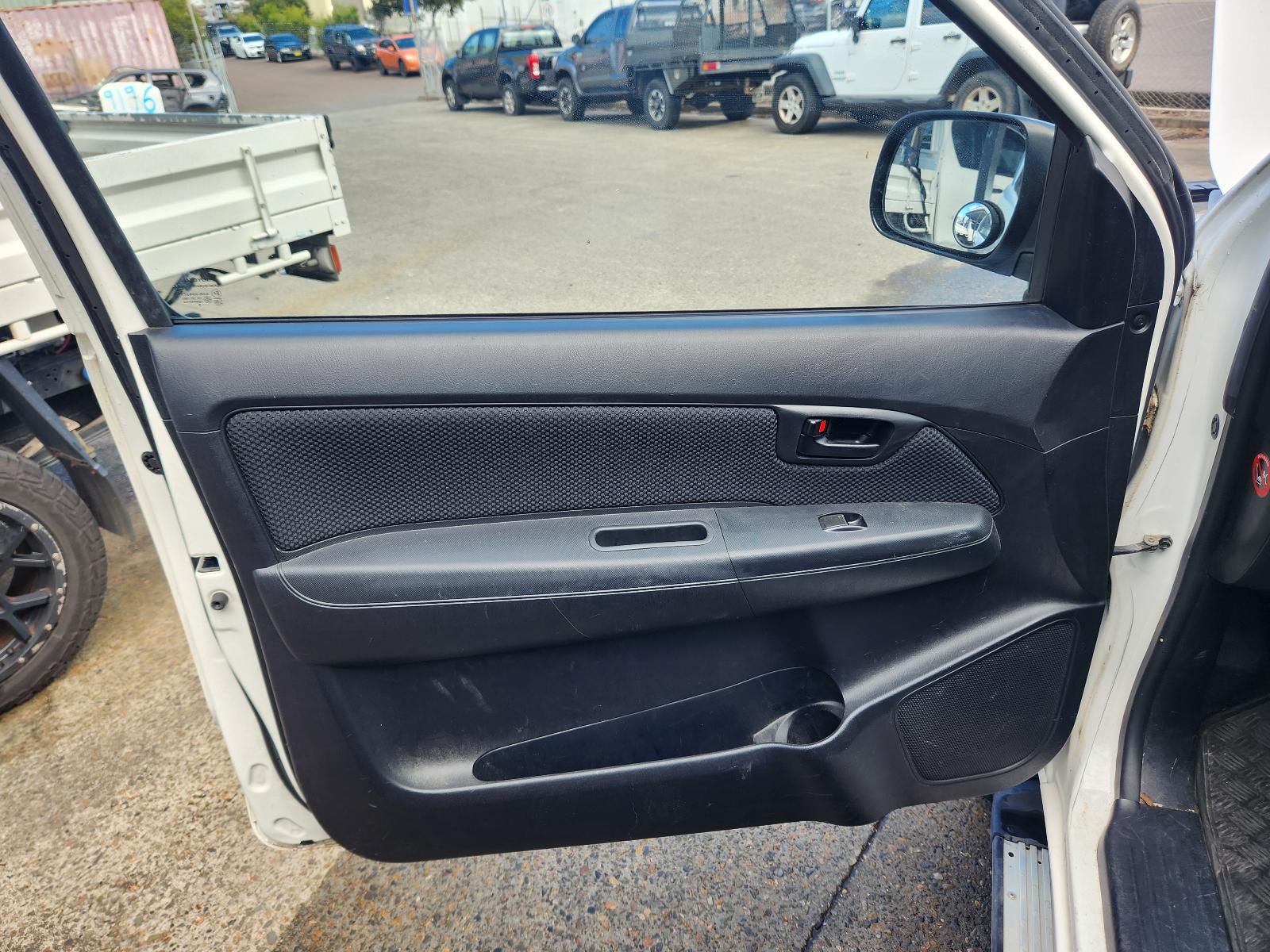 Toyota Hilux 2015 2 Door Pickup View Toyota Hilux 2015 2 Door Pickup