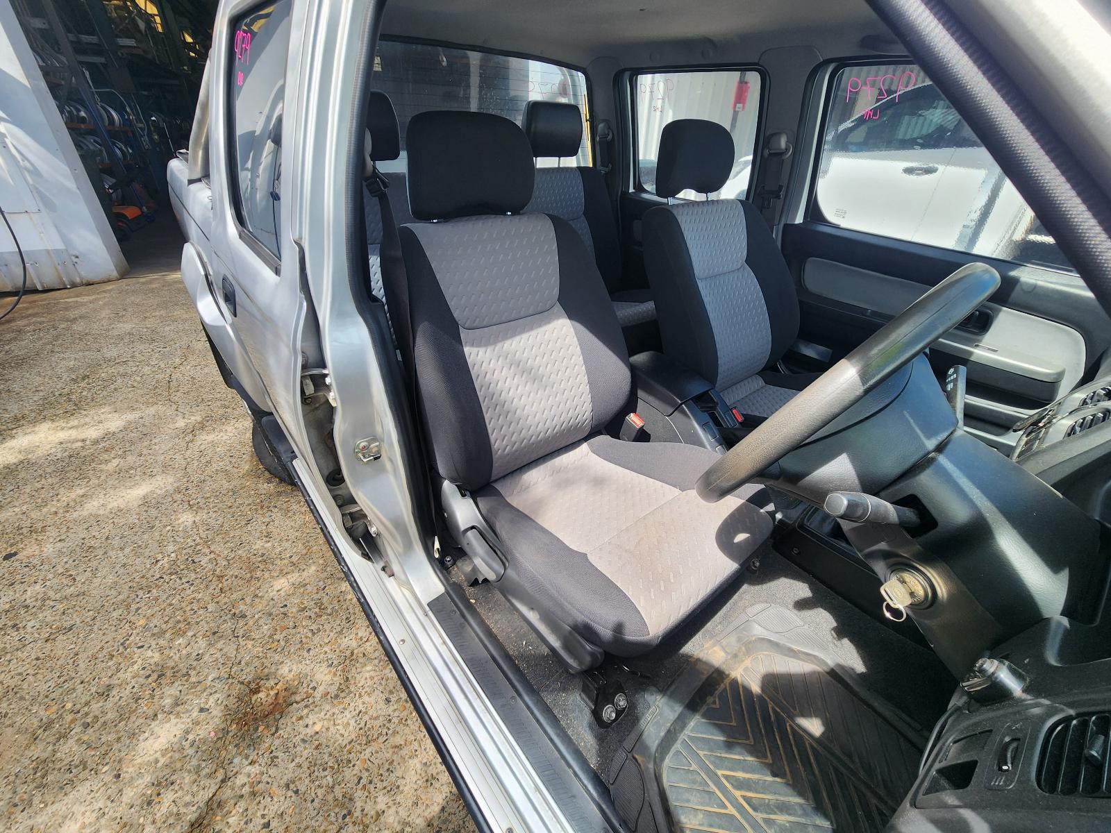 Nissan Navara 2013 4 Door Utility View Nissan Navara 2013 4 Door Utility