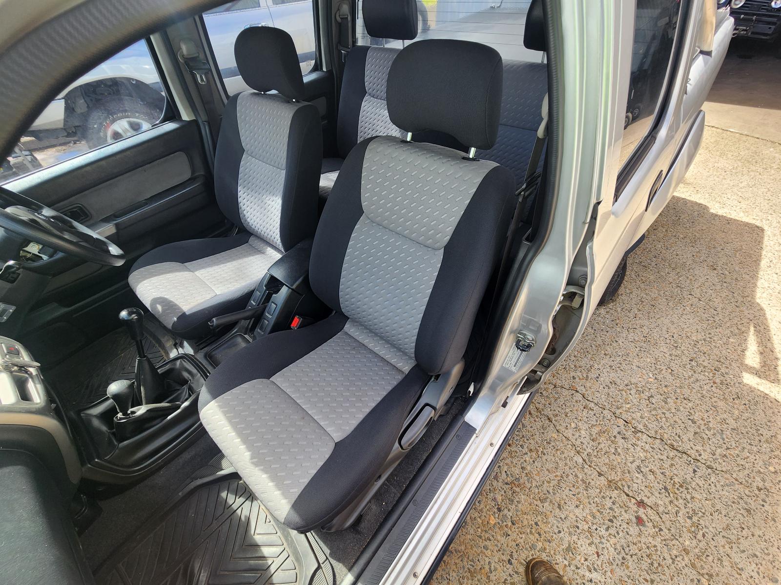 Nissan Navara 2013 4 Door Utility View Nissan Navara 2013 4 Door Utility