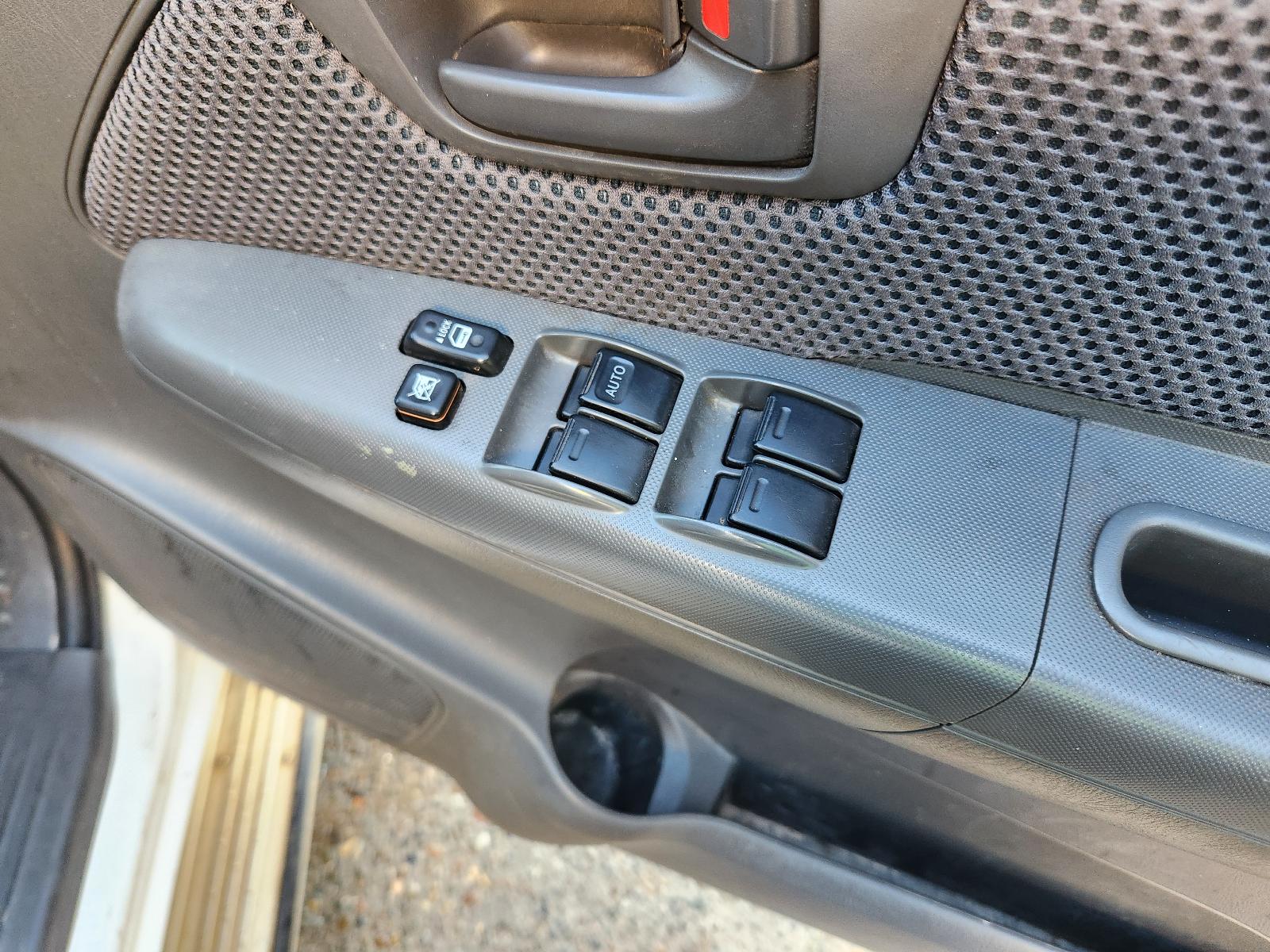 Toyota Hilux 2012 4 Door Utility View Toyota Hilux 2012 4 Door Utility
