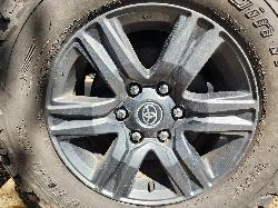 View Toyota Hilux 2025 4 Door Utility
