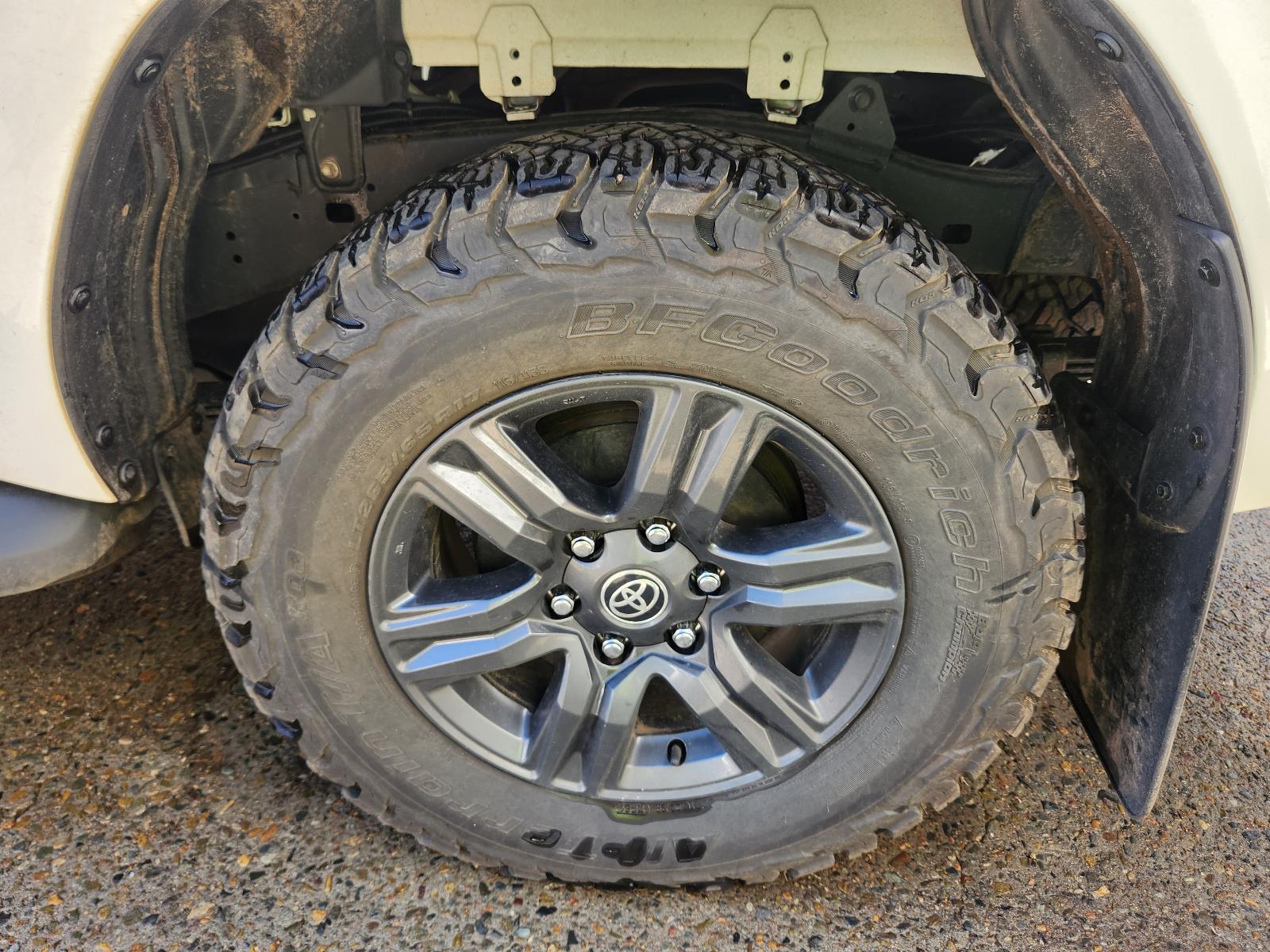 View Toyota Hilux 2025 4 Door Utility