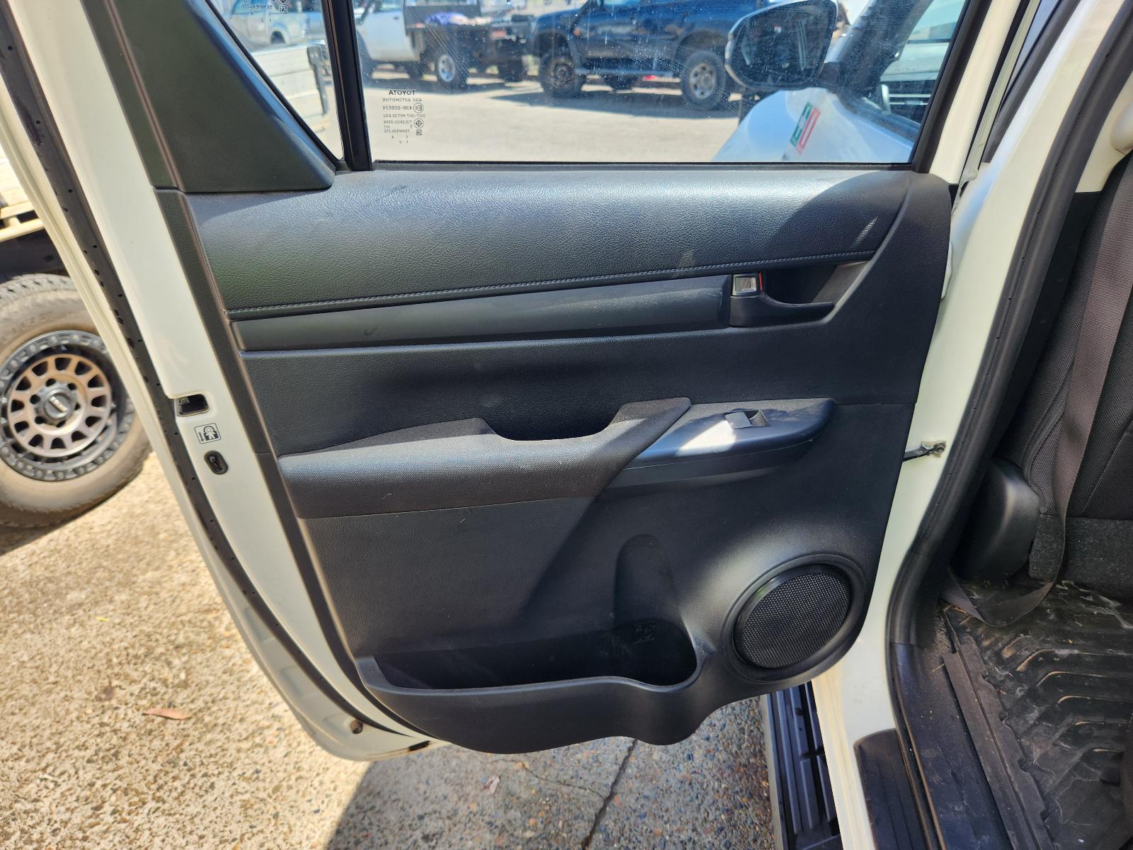View Toyota Hilux 2025 4 Door Utility