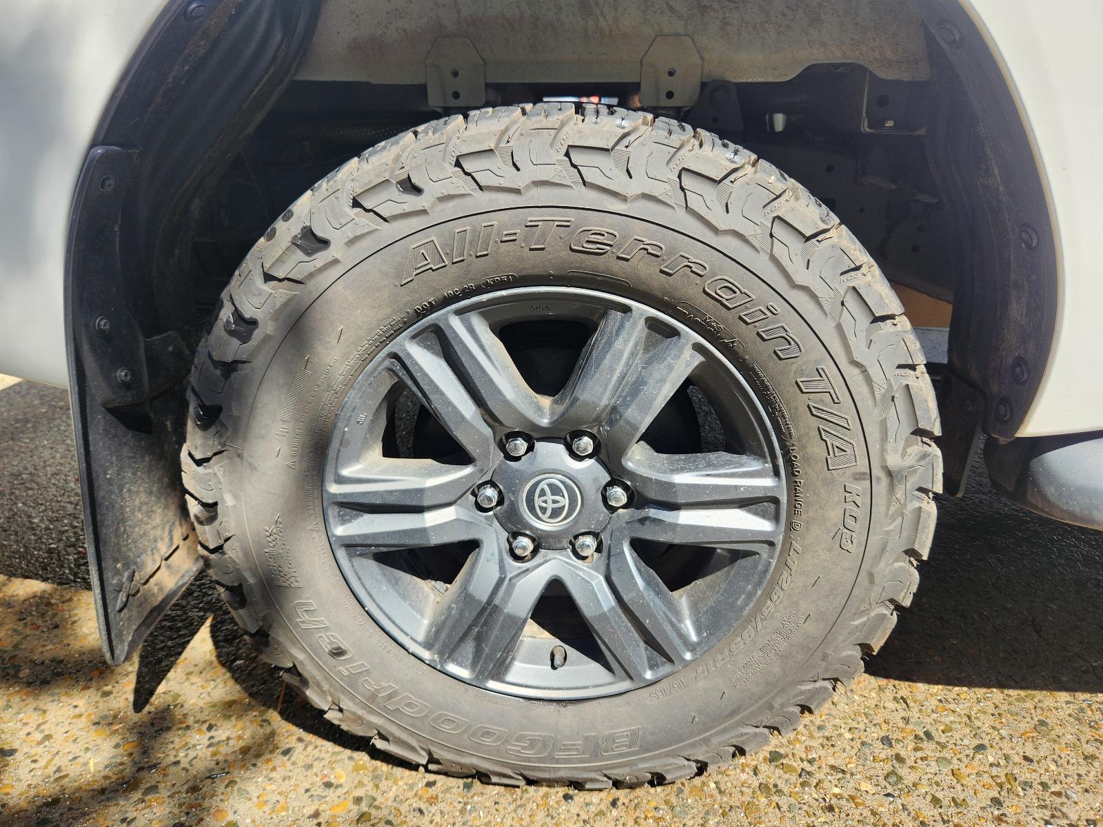 View Toyota Hilux 2025 4 Door Utility