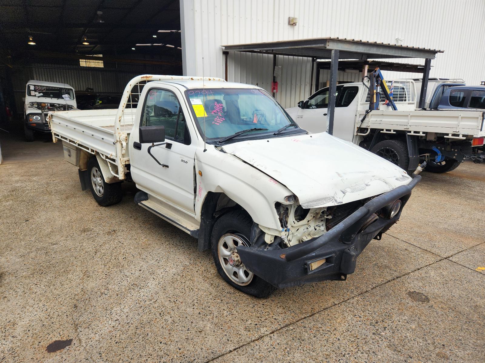 View Toyota Hilux 2000 2 Door Pickup