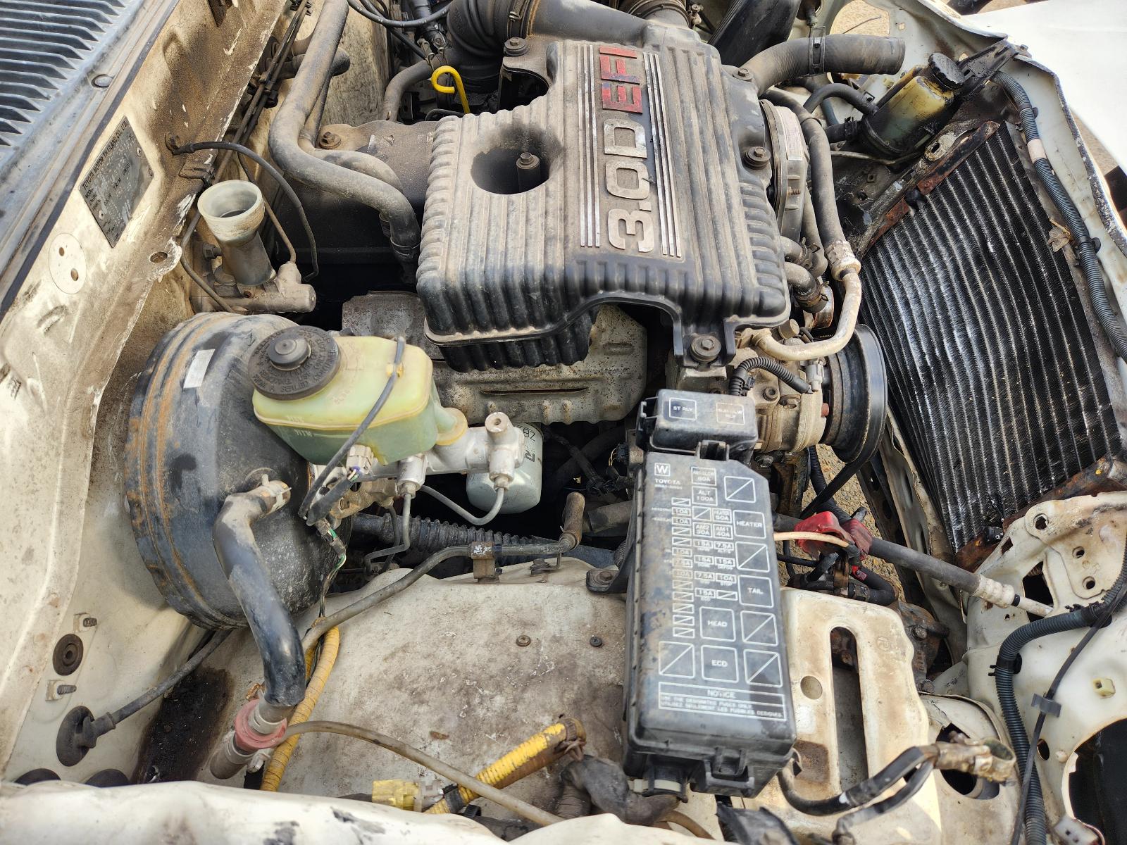 View Toyota Hilux 2000 2 Door Pickup